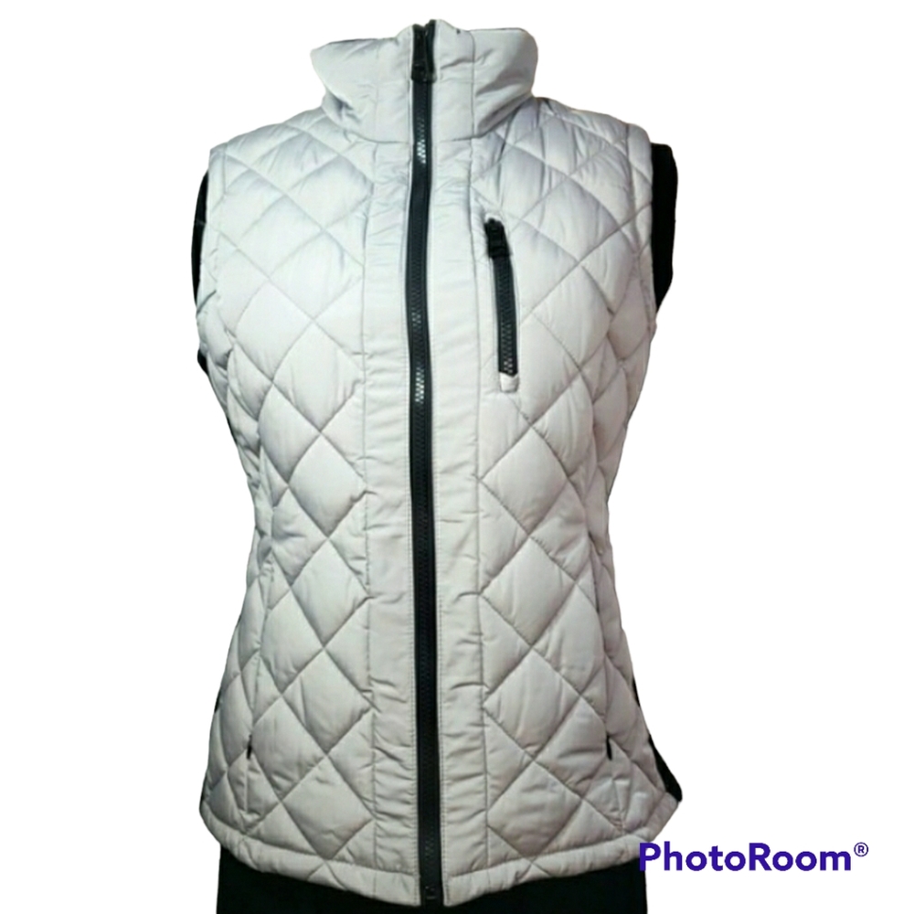 #004 Andrew Marc Soft Gray Sleeveless Puffer | Small